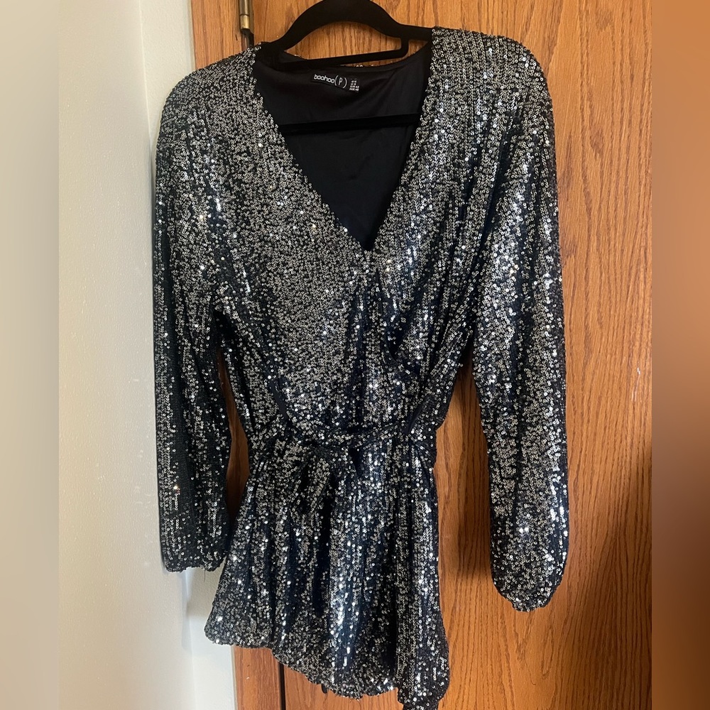 Black Belted Balloon Sleeve Sequin Dress Size 10